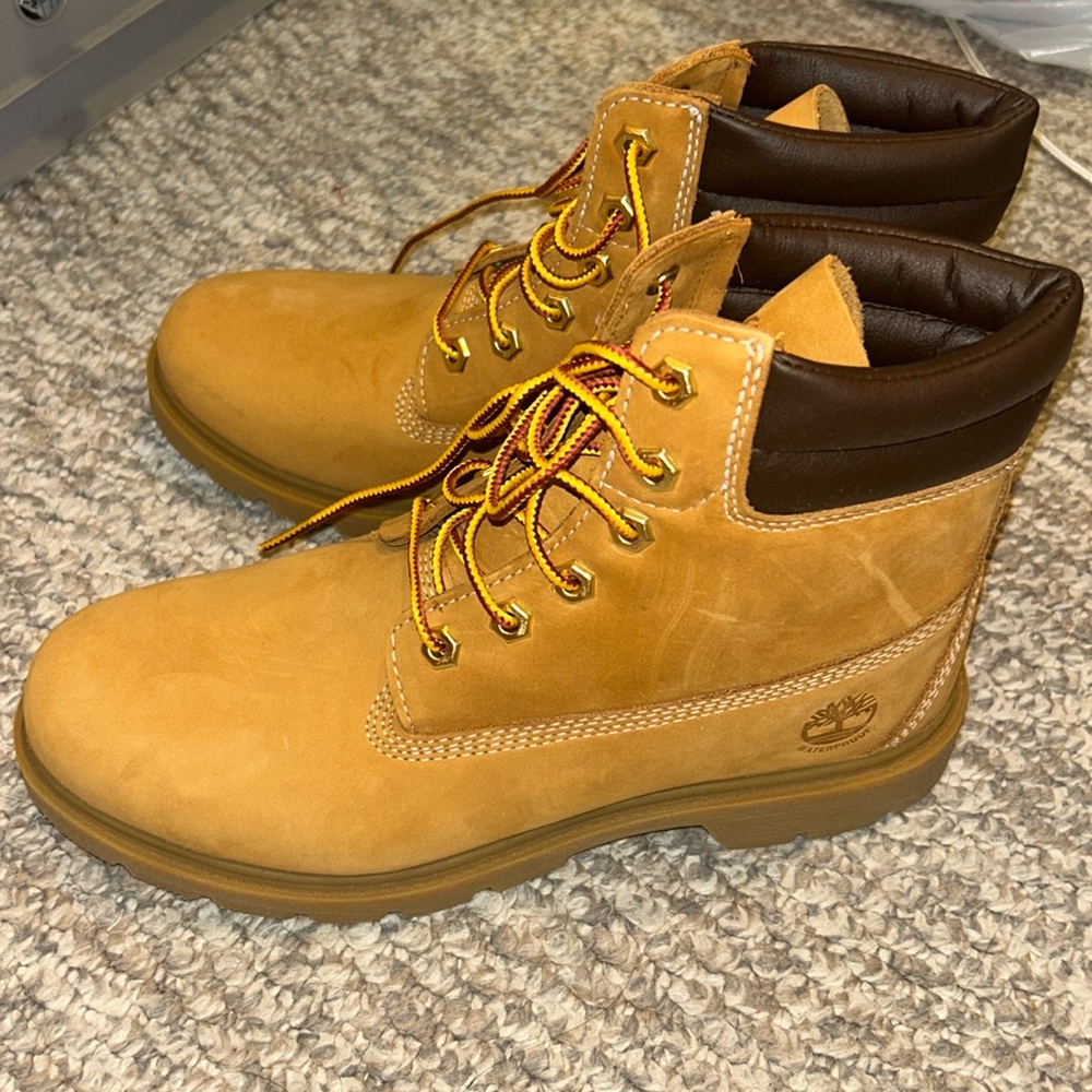NWOT Timberland Boots